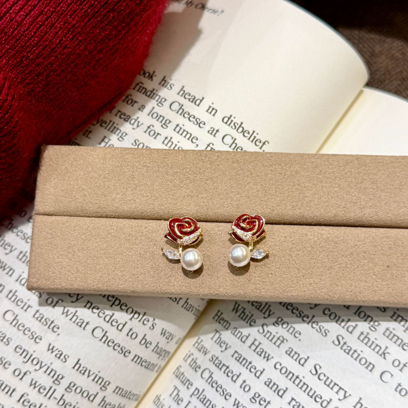 925 Silver Needle Pearl Sparkling Diamond Red Rose Earrings, Feminine Temperament, Light Luxury, Versatile, Niche Earrings