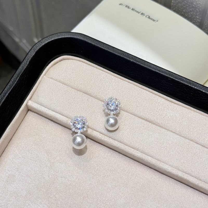 Pearl, Snowflake, Zircon Earrings, Female Actress, Elegant, Light Luxury Style, High-End Jewelry Accessories
