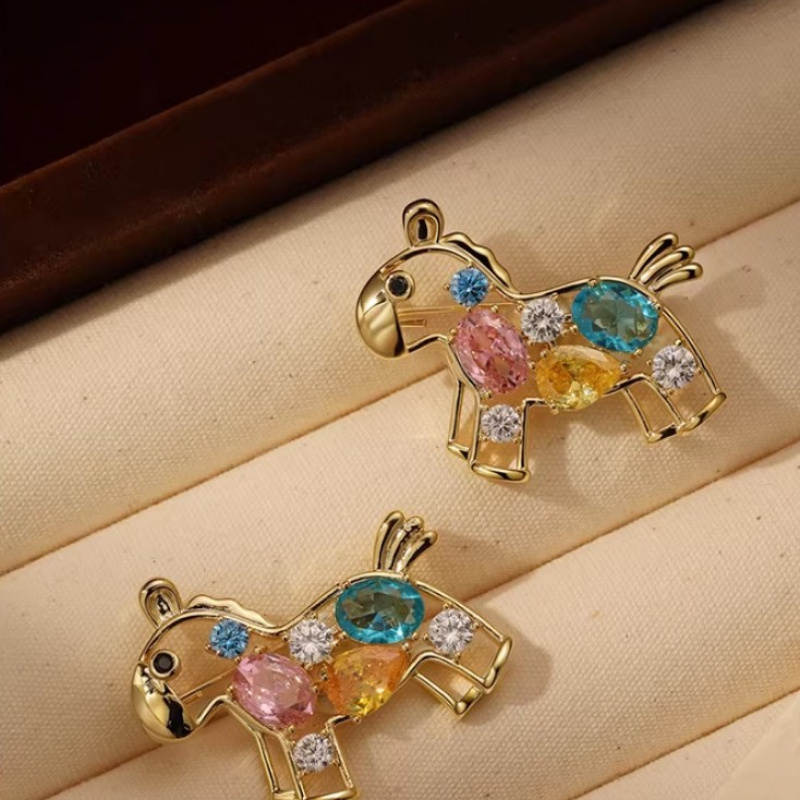 Colorful Zircon Hollow Pony Brooch Design Sense, Exquisite Sweater Chest Flower Pin Suit
