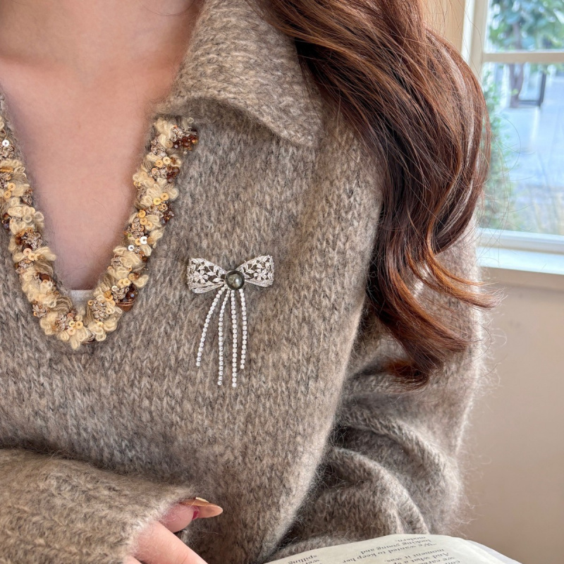 Pearl Full Diamond Bow Tassel Brooch Exquisite Personality Autumn And Winter Sweater Chest Flower Pin