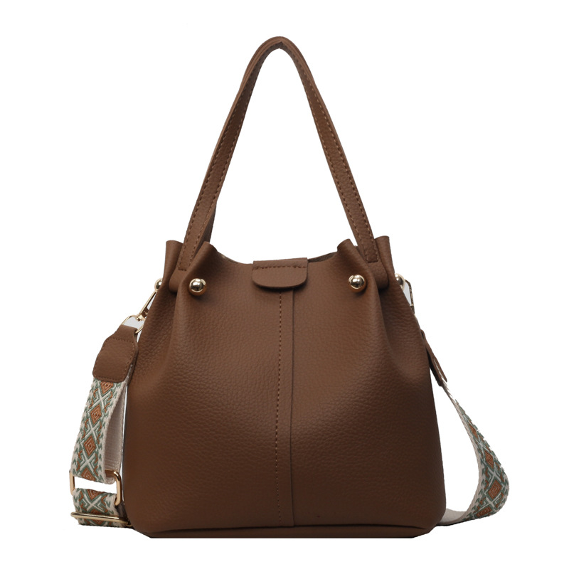 Retro Handheld Bucket Bag for Women Hot Selling New Large Capacity Shoulder Bag Simple Commuter Crossbody Bag